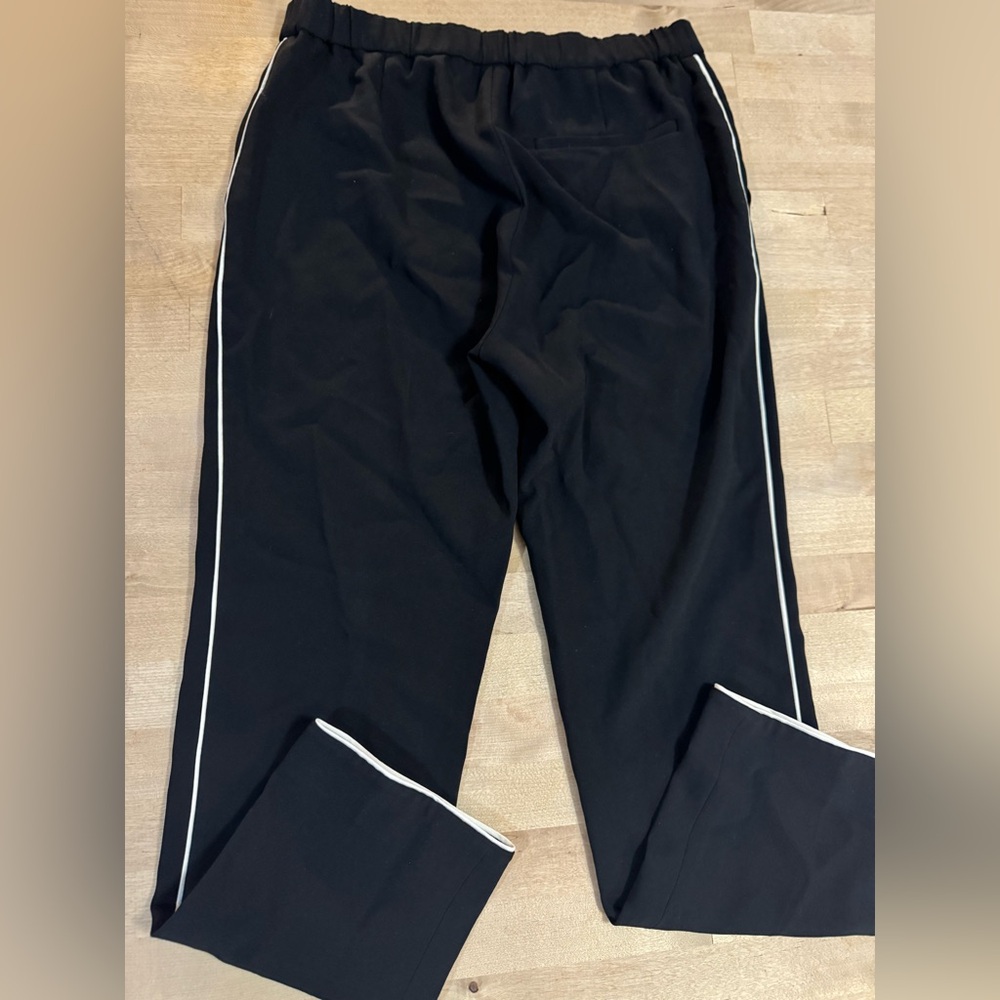 Theory women’s Black pull on tuxedo style Pants with White piping